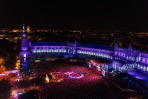 ICONICA-PLAZA-VISTA-AEREA-2-scaled